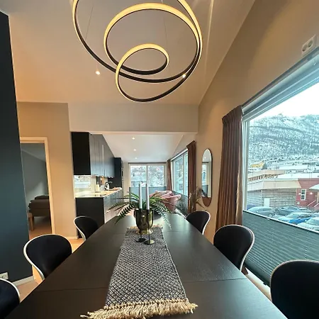 Luxury For Large Groups-tromsdalen- Free Indoor Parking