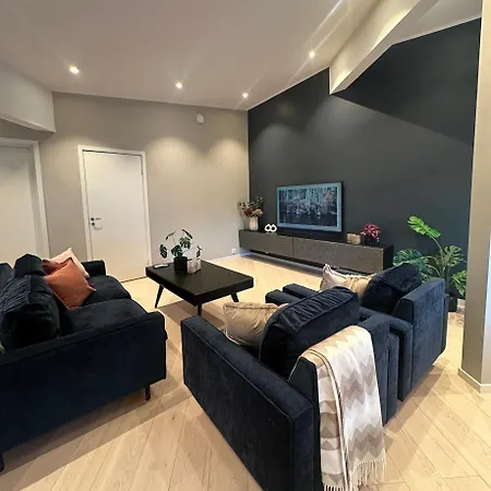 Apartamento Luxury Apartment For Large Groups-Tromsdalen- Free Indoor Parking *