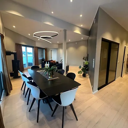 Luxury For Large Groups-tromsdalen- Free Indoor Parking * Tromsdalen