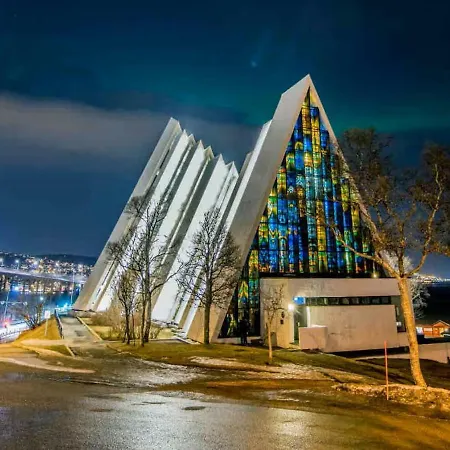 Luxury For Large Groups-tromsdalen- Free Indoor Parking *