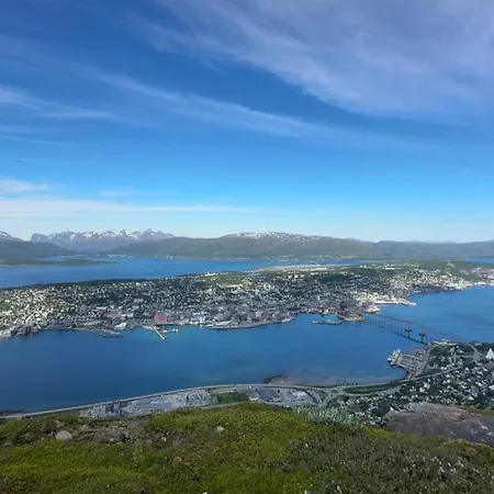 Luxury For Large Groups-tromsdalen- Free Indoor Parking 아파트 *
