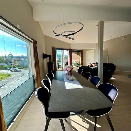 아파트 Luxury For Large Groups-tromsdalen- Free Indoor Parking *