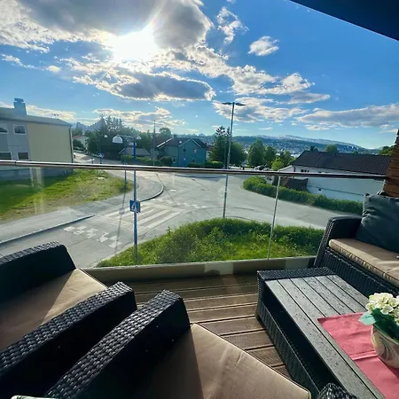 Luxury For Large Groups-tromsdalen- Free Indoor Parking * Tromsdalen
