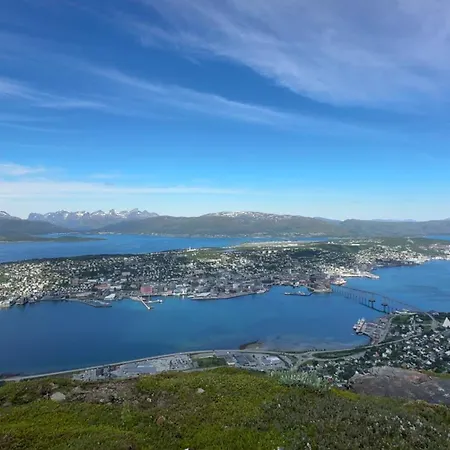 Luxury For Large Groups-tromsdalen- Free Indoor Parking * Tromsdalen
