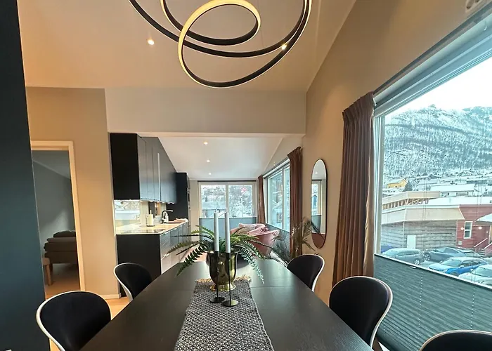 Luxury For Large Groups-tromsdalen- Free Indoor Parking